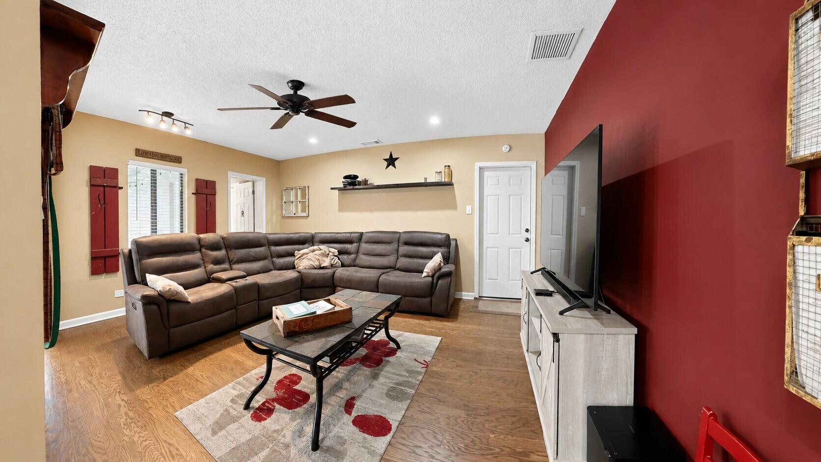820 NW 73rd Plantation, FL 33317