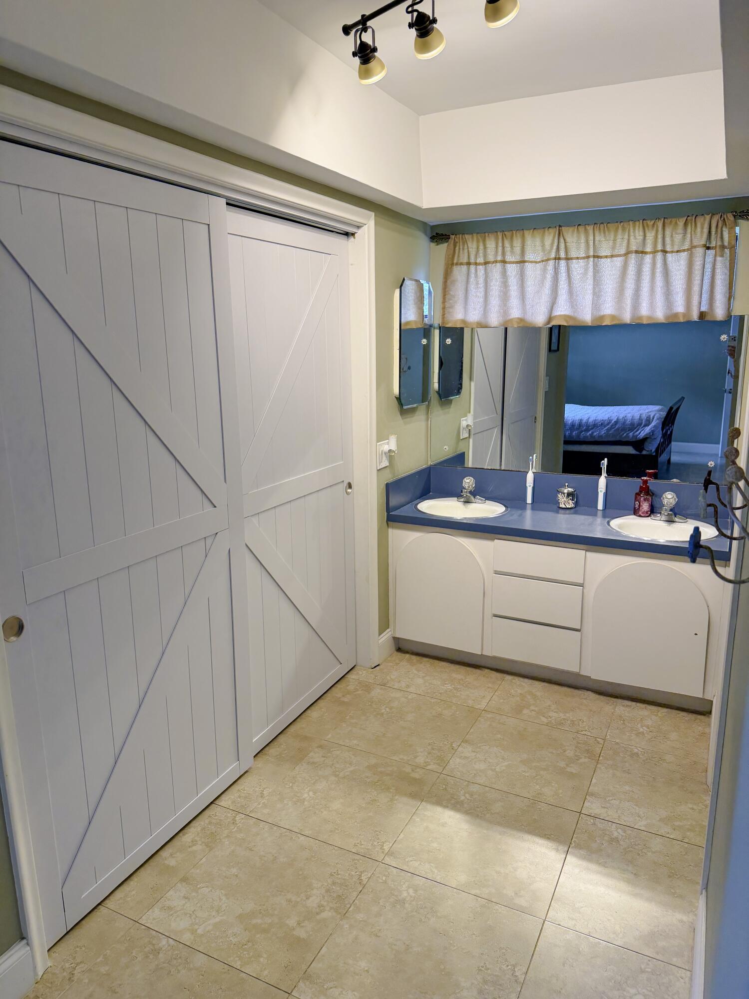 820 NW 73rd Plantation, FL 33317