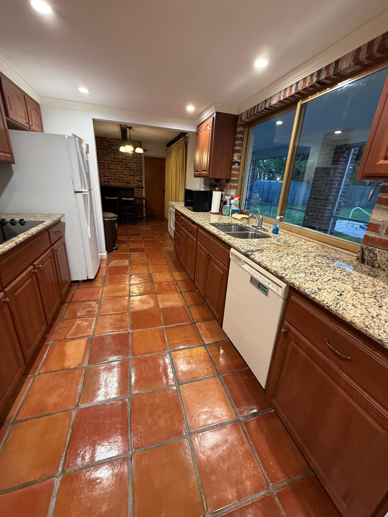 1916 Harbourview Dr Fort Lauderdale, FL 33316