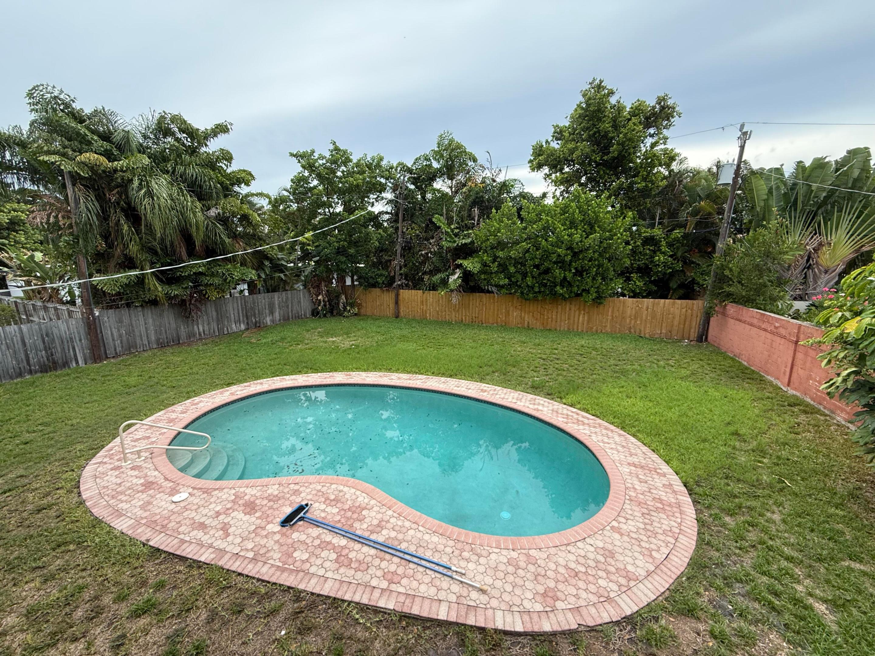1916 Harbourview Dr Fort Lauderdale, FL 33316