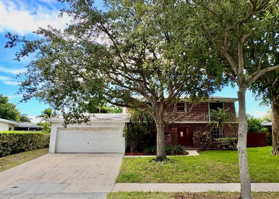 1916 Harbourview Dr Fort Lauderdale, FL 33316