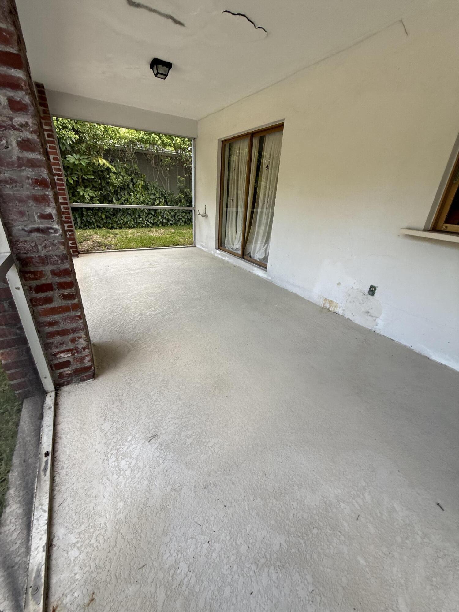 1916 Harbourview Dr Fort Lauderdale, FL 33316