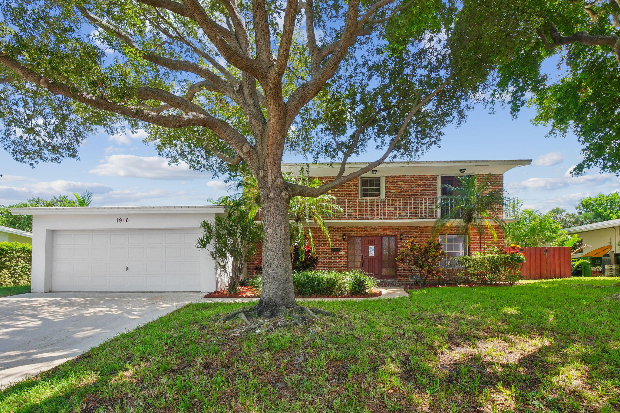 1916 Harbourview Dr Fort Lauderdale, FL 33316