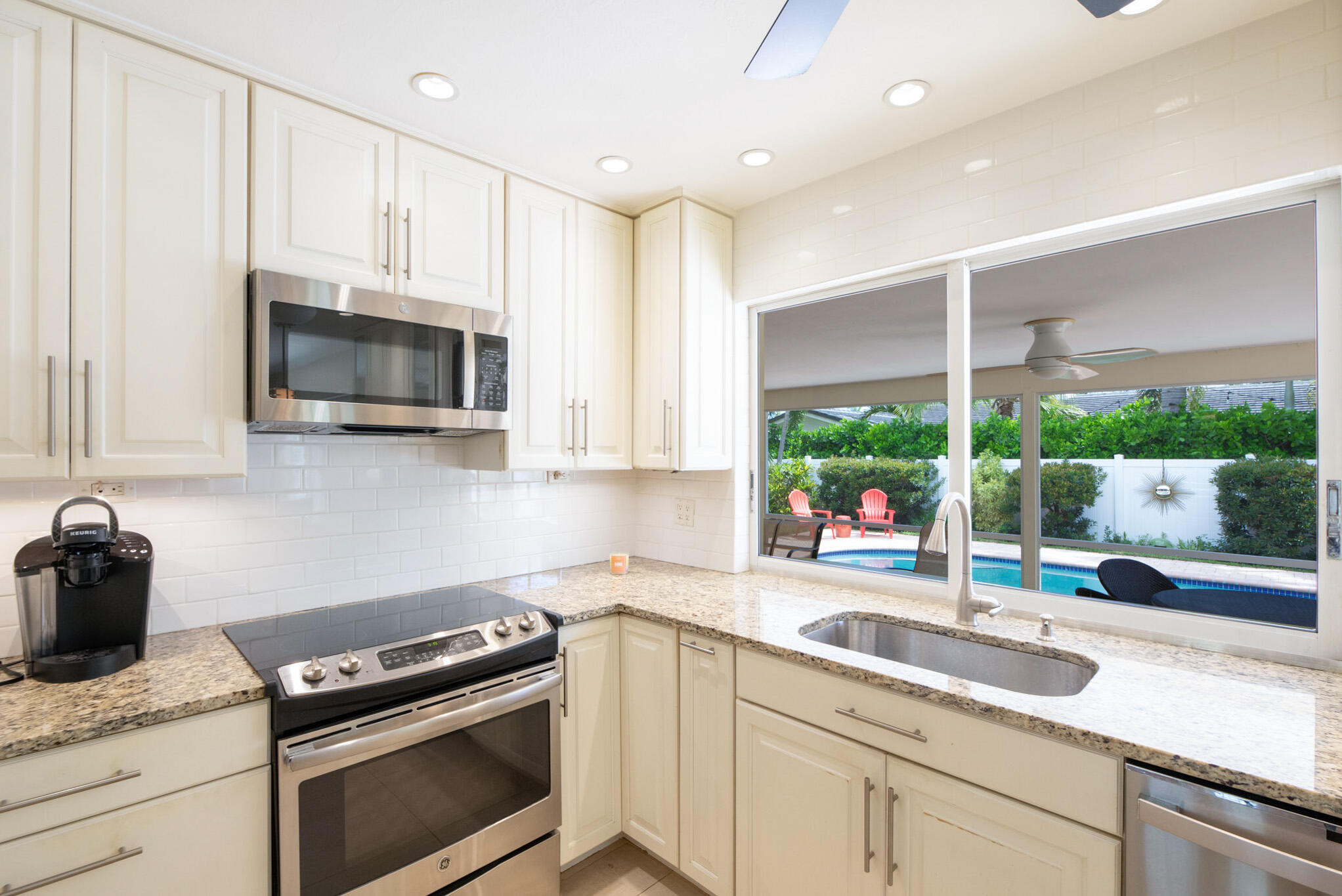 5810 NE 21st Ave Fort Lauderdale, FL 33308