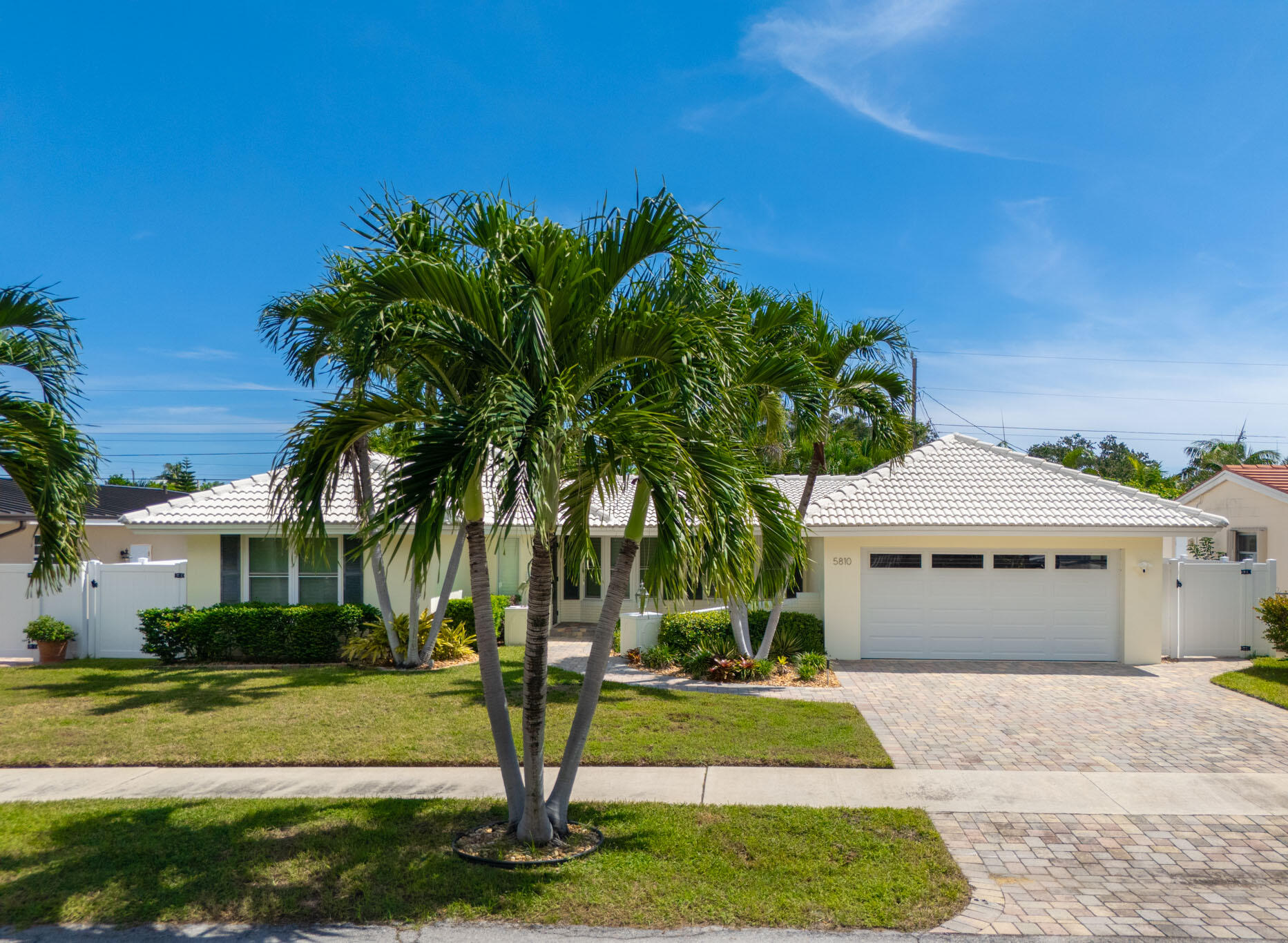 5810 NE 21st Ave Fort Lauderdale, FL 33308