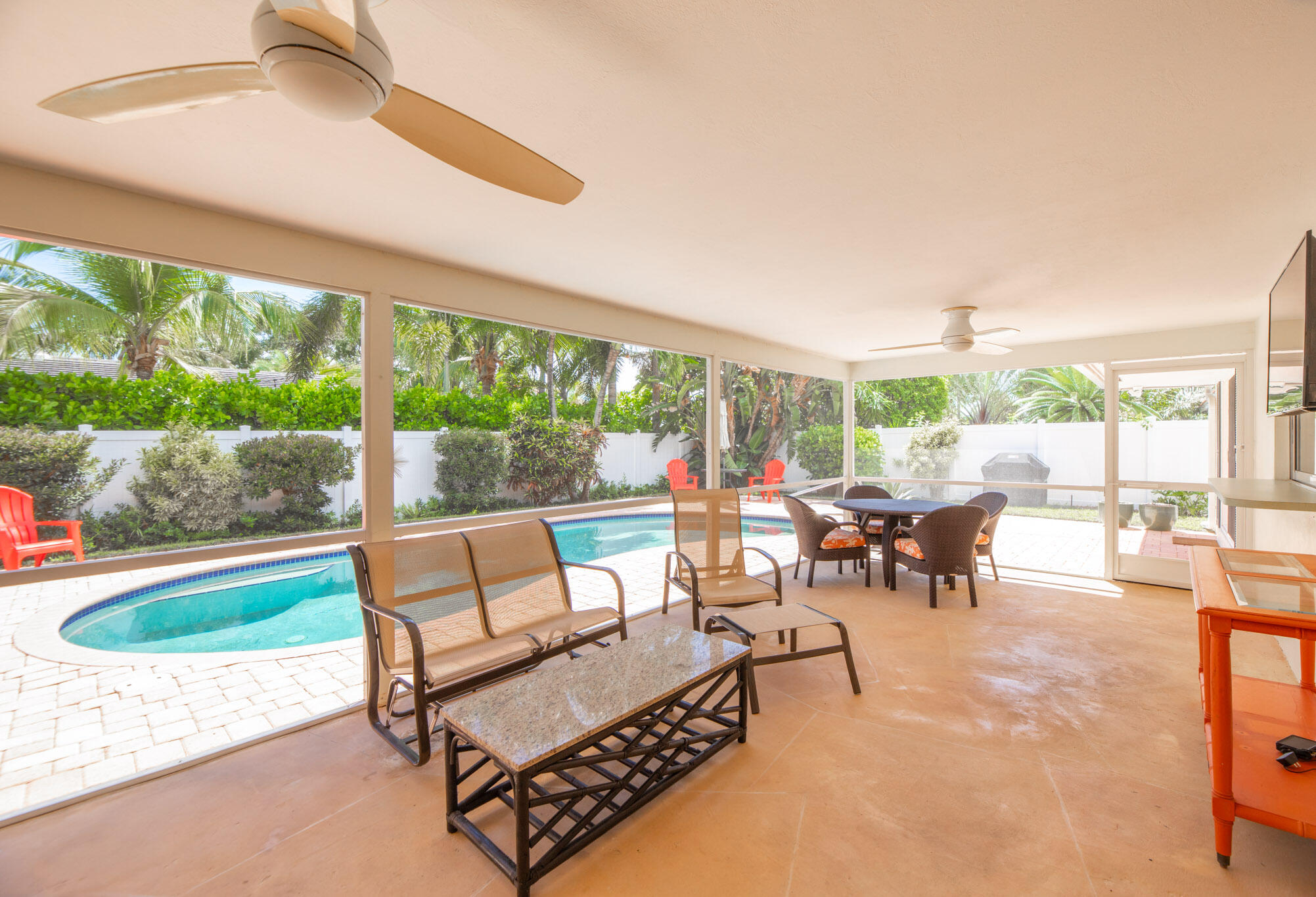 5810 NE 21st Ave Fort Lauderdale, FL 33308