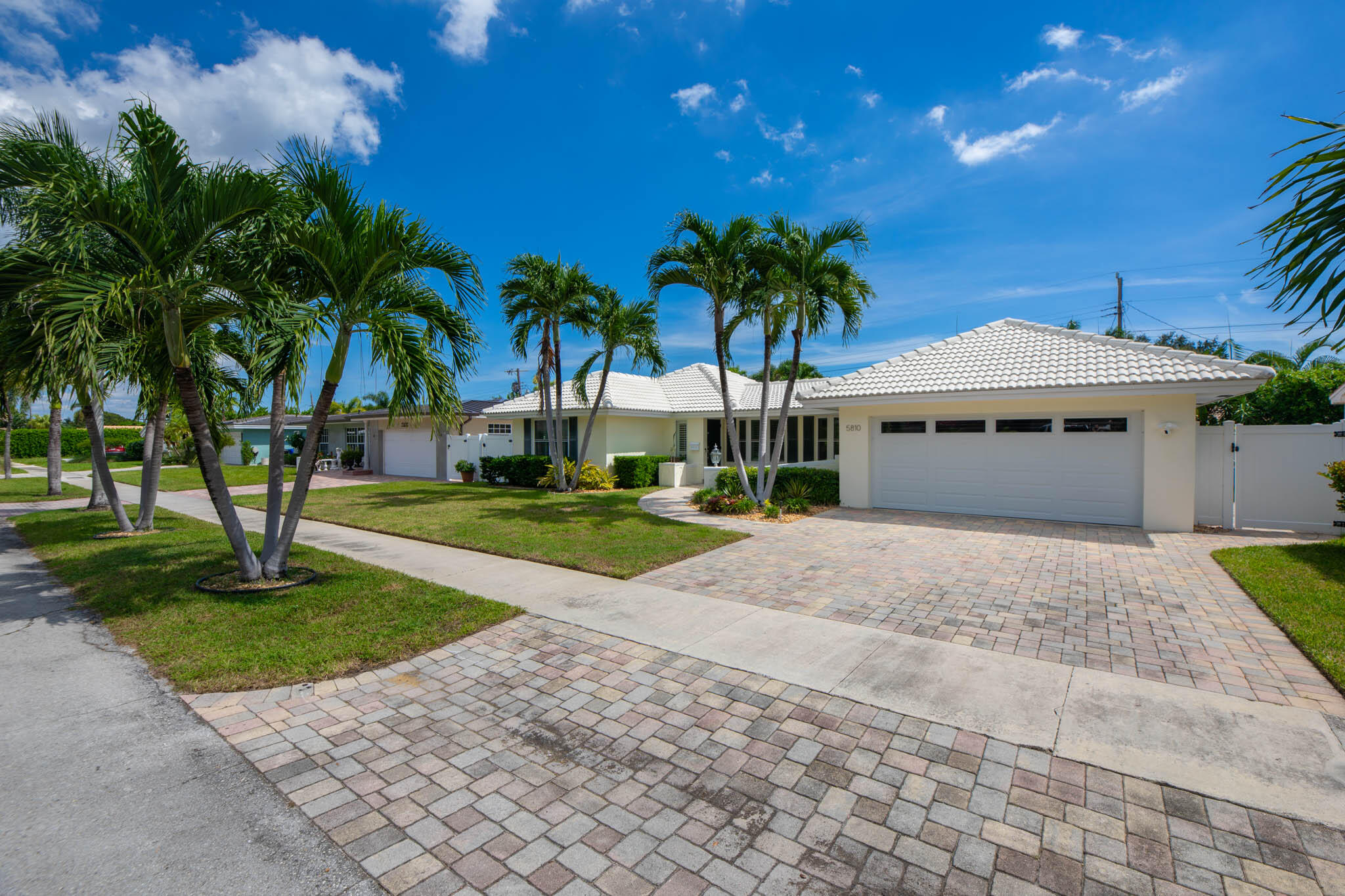 5810 NE 21st Ave Fort Lauderdale, FL 33308
