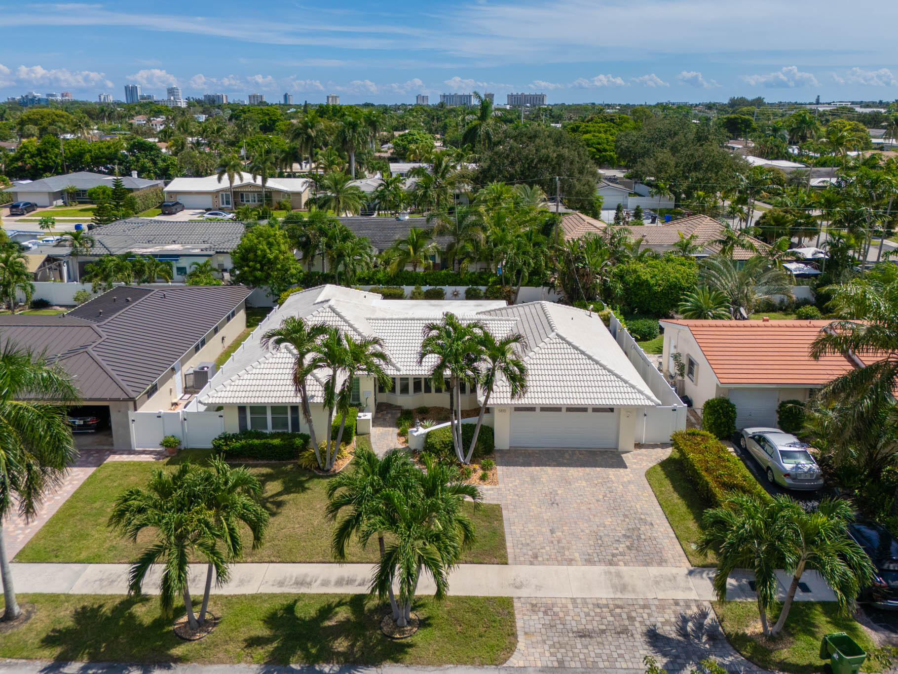 5810 NE 21st Ave Fort Lauderdale, FL 33308