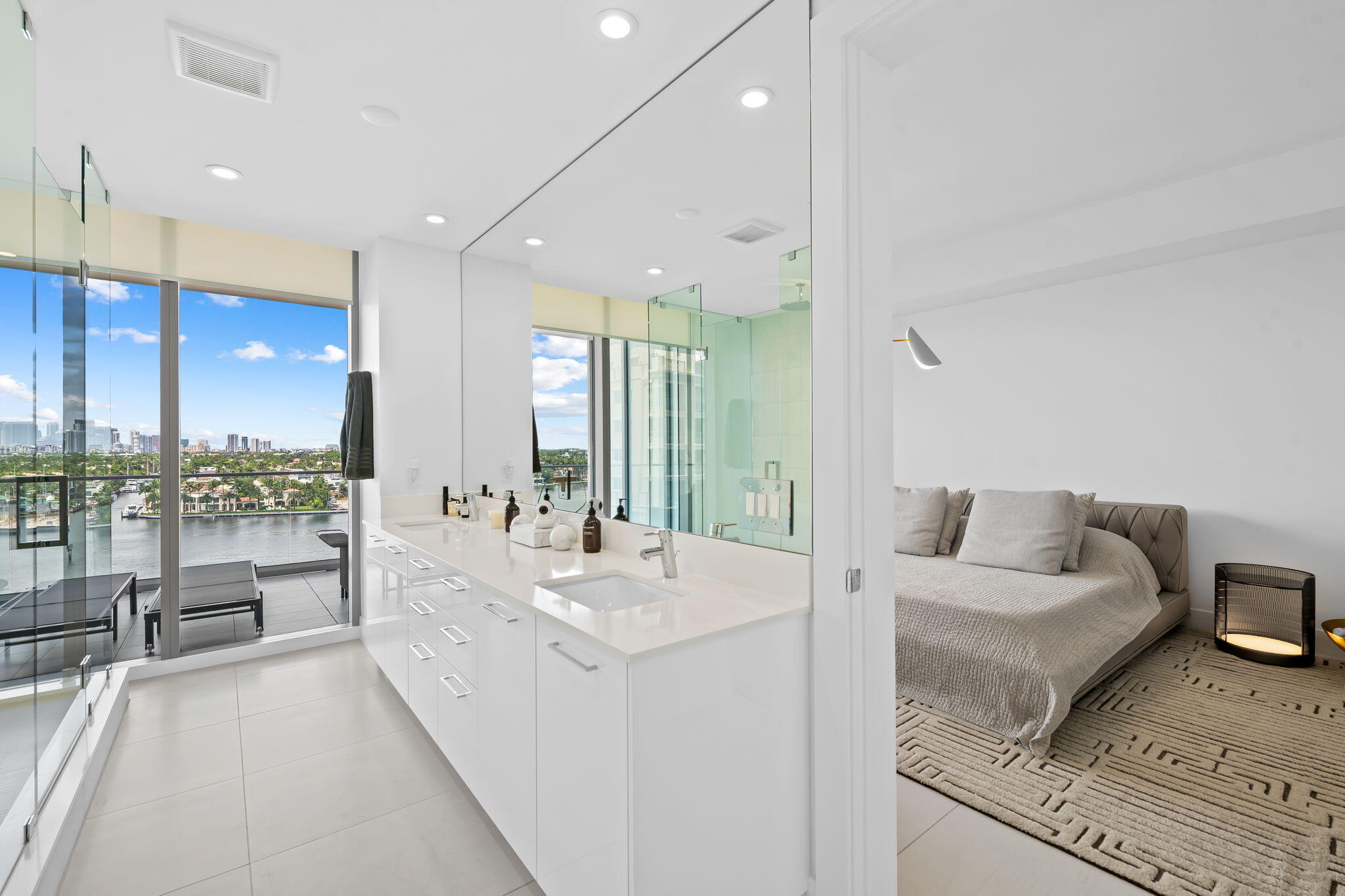 153 N Seabreeze Blvd #704 Fort Lauderdale, FL 33304