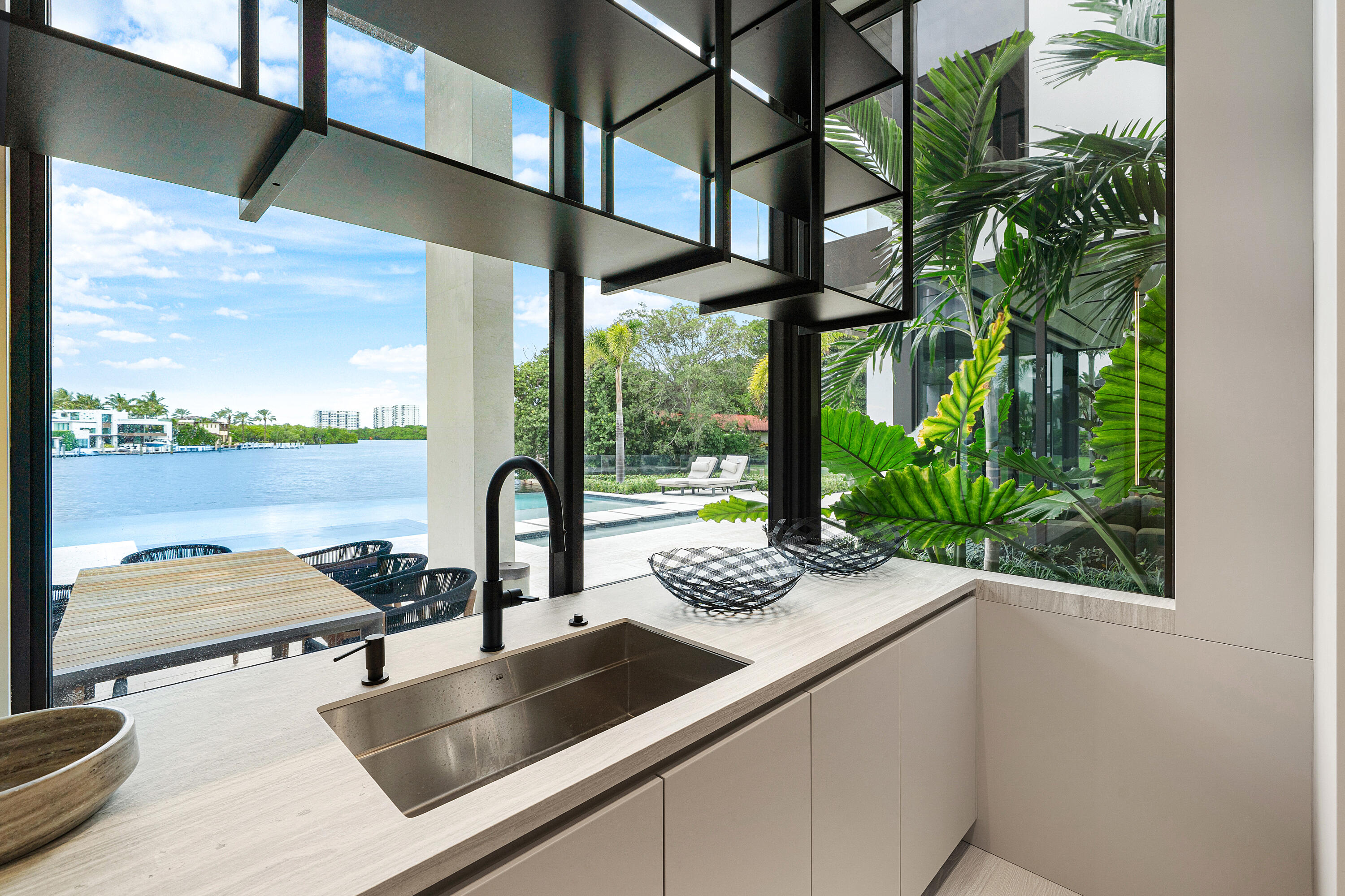 829 Orchid Dr Boca Raton, FL 33432