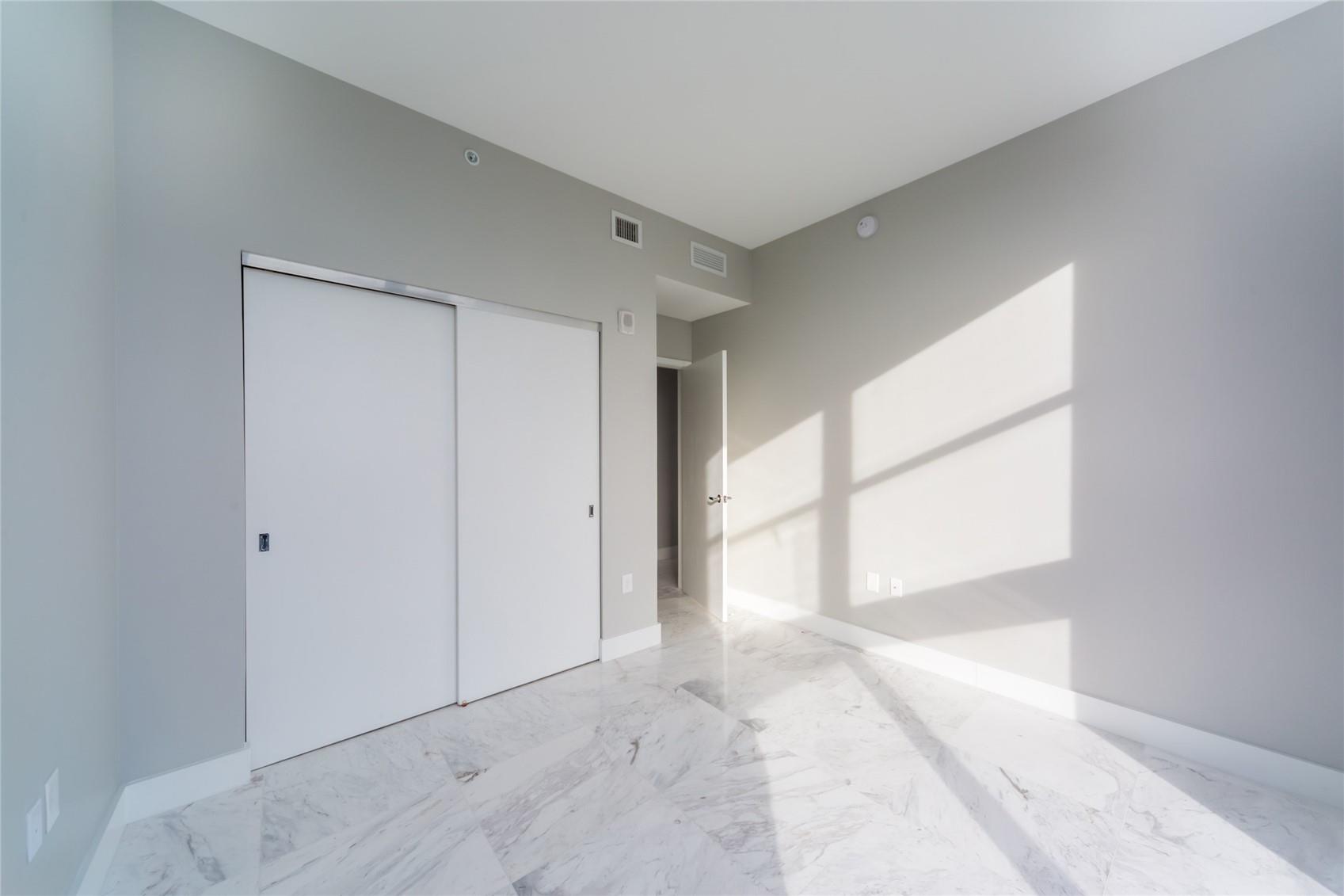 1010 Brickell Ave #4805 Miami, FL 33131