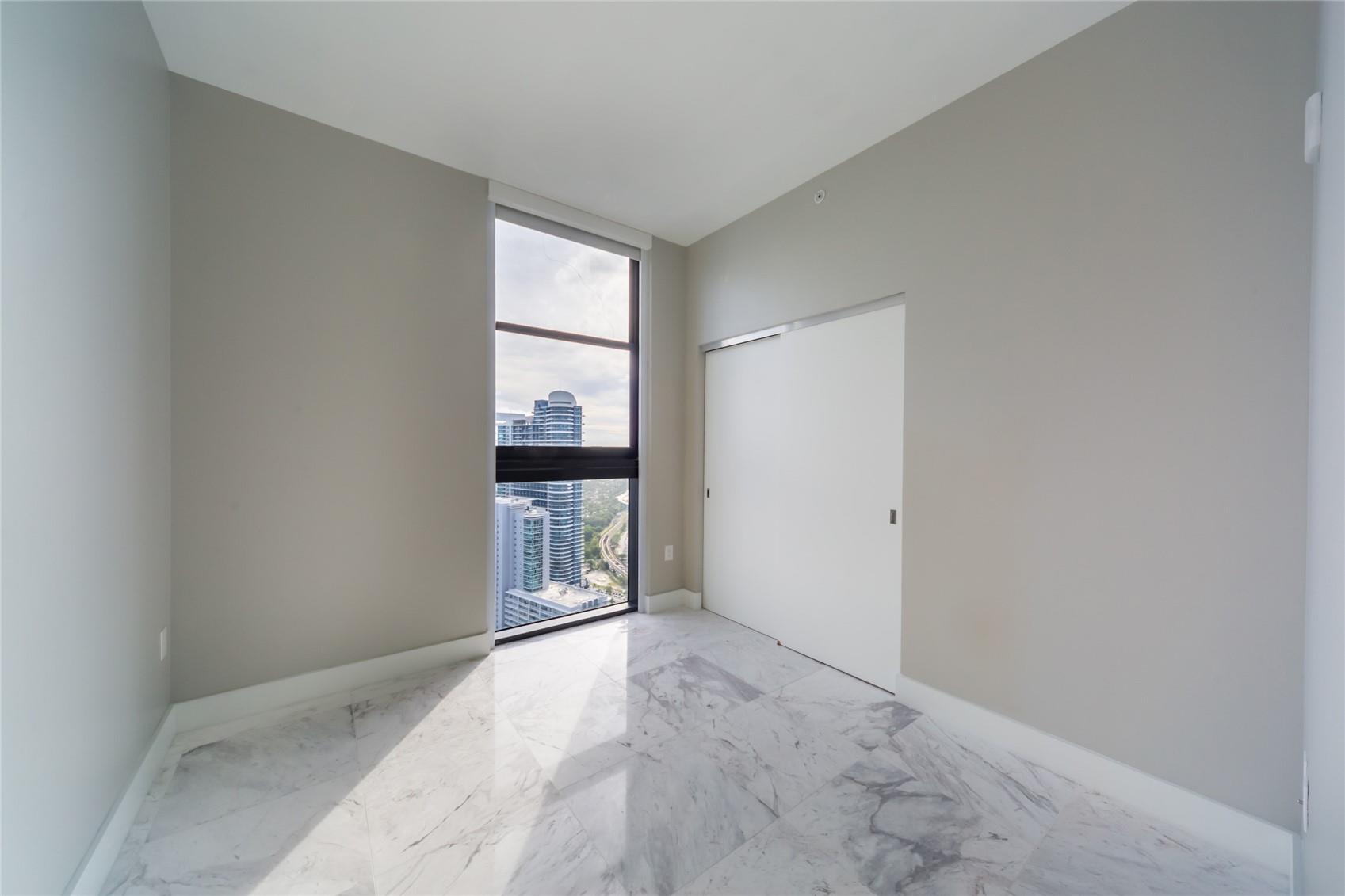 1010 Brickell Ave #4805 Miami, FL 33131