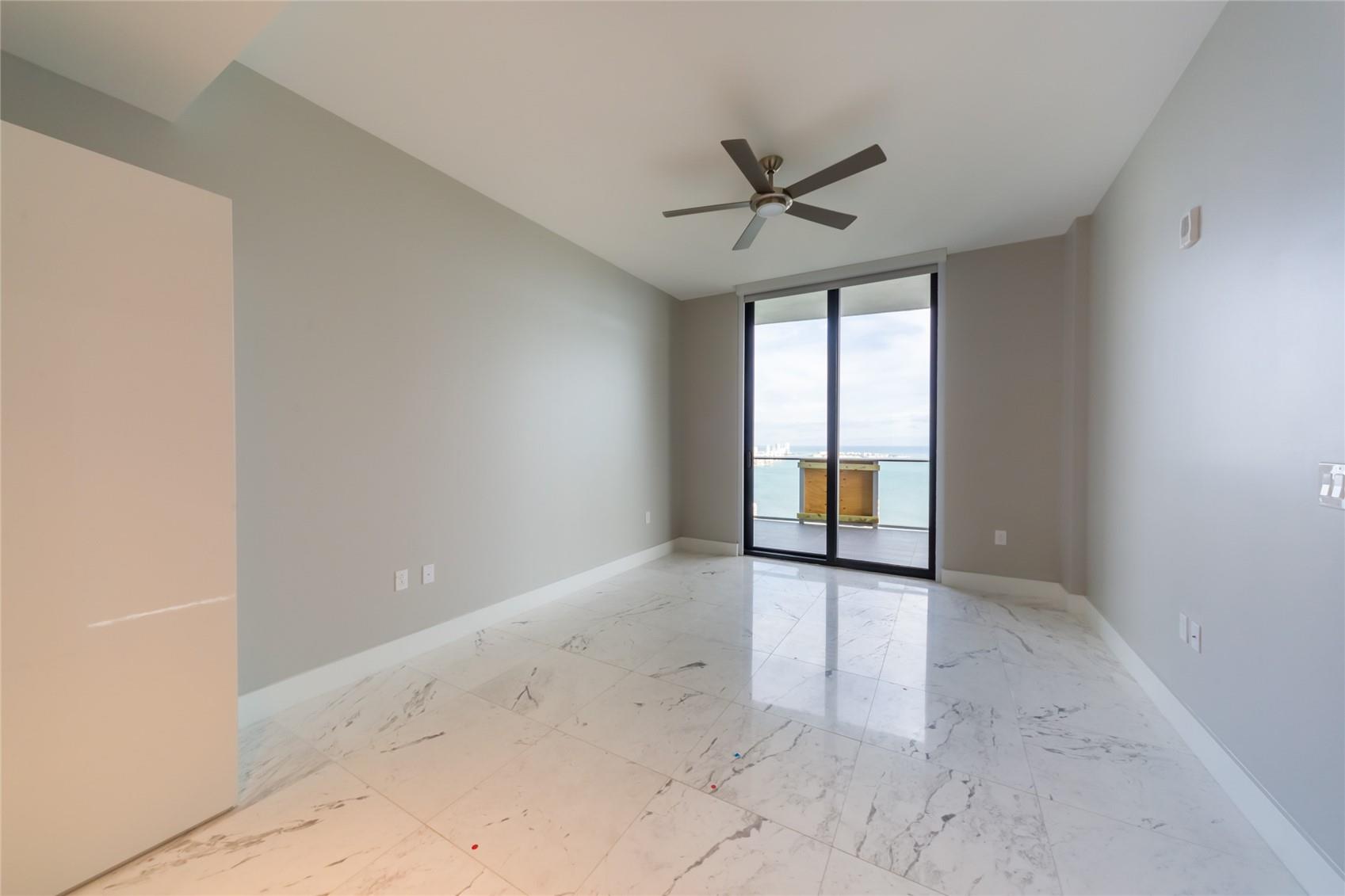 1010 Brickell Ave #4805 Miami, FL 33131