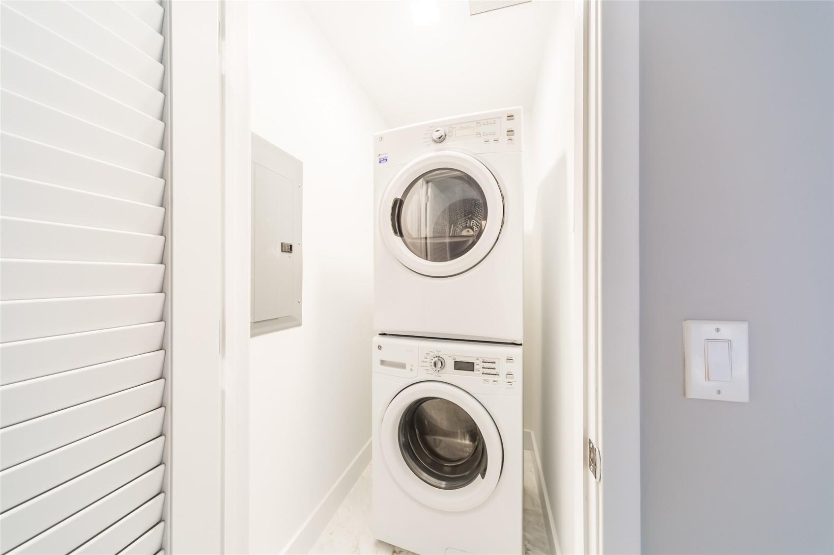 1010 Brickell Ave #4805 Miami, FL 33131