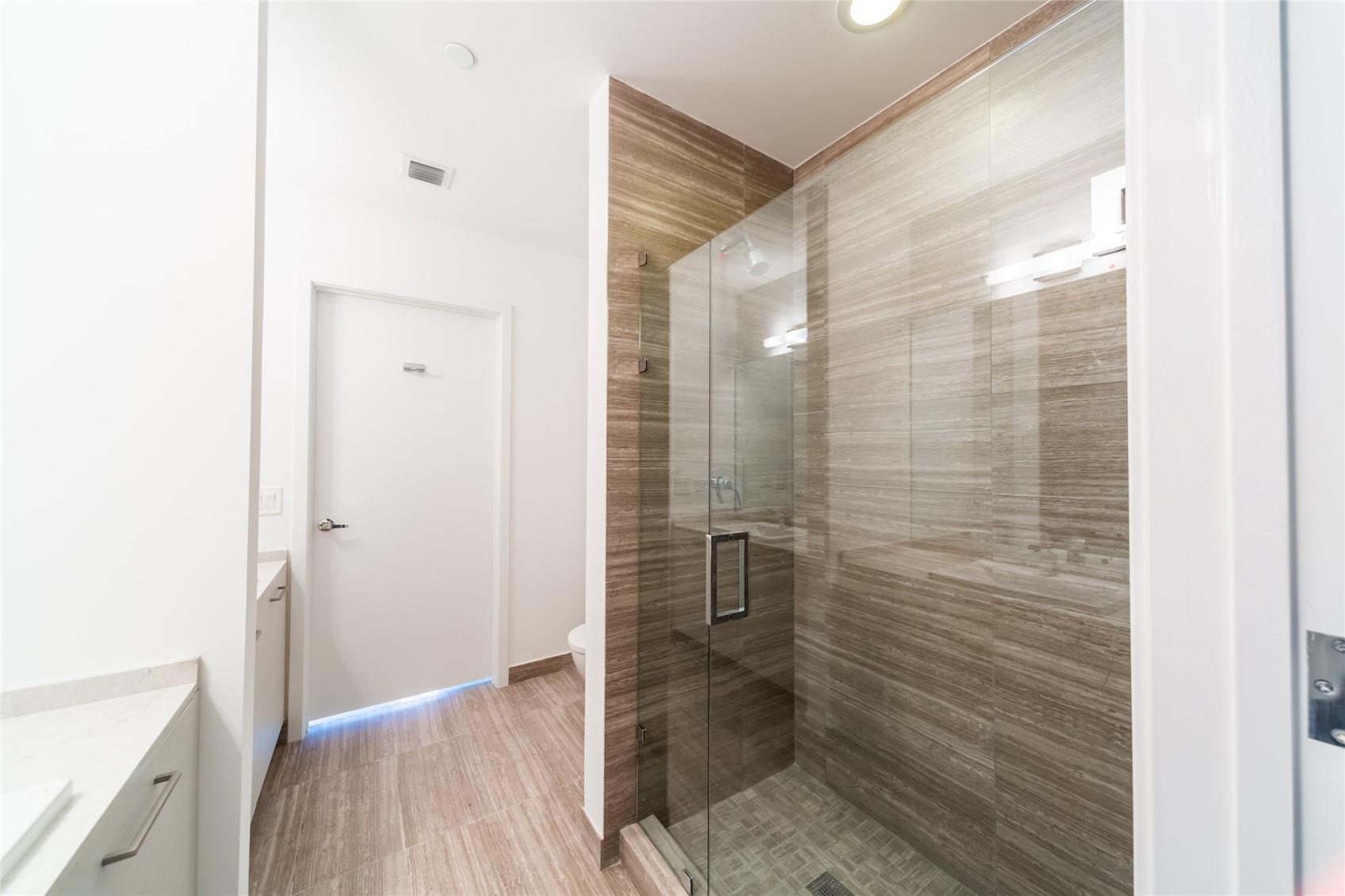 1010 Brickell Ave #4805 Miami, FL 33131