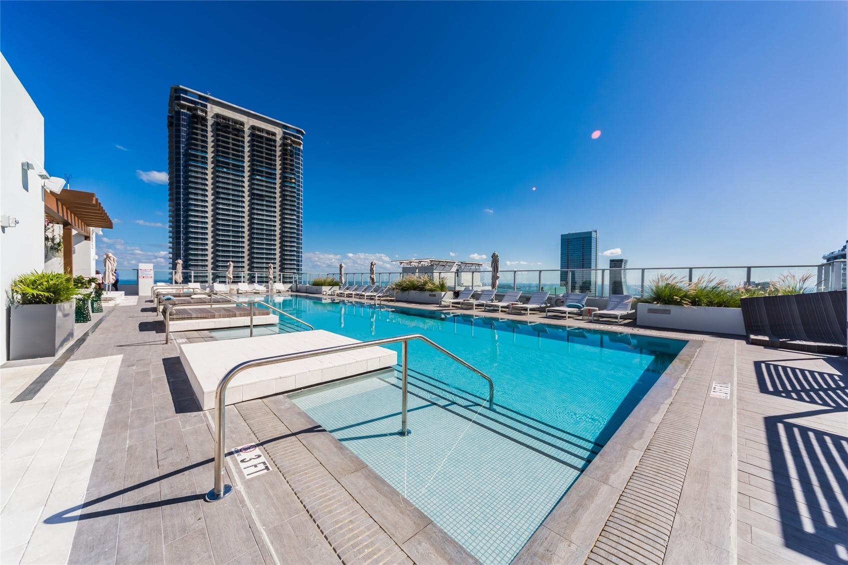 1010 Brickell Ave #4805 Miami, FL 33131