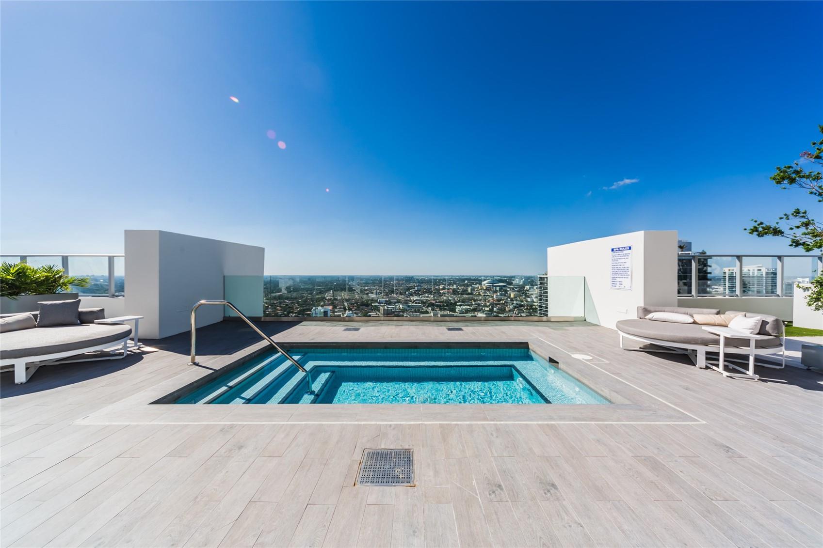 1010 Brickell Ave #4805 Miami, FL 33131