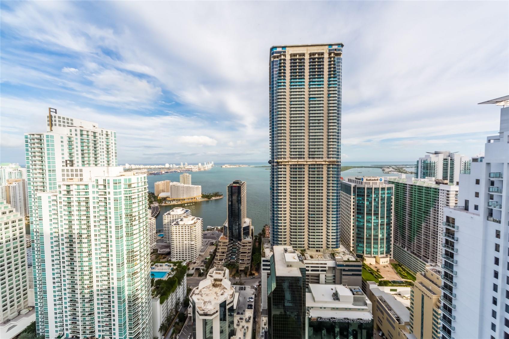 1010 Brickell Ave #4805 Miami, FL 33131