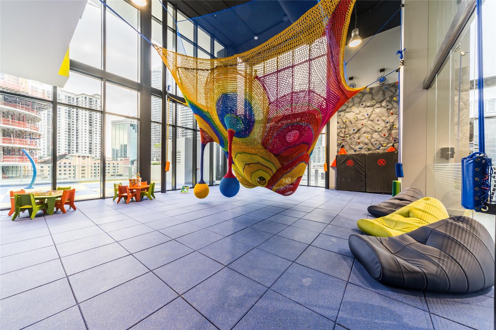 1010 Brickell Ave #4805 Miami, FL 33131