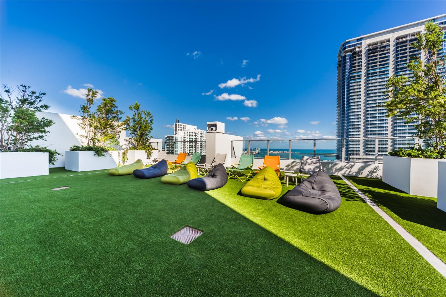 1010 Brickell Ave #4805 Miami, FL 33131
