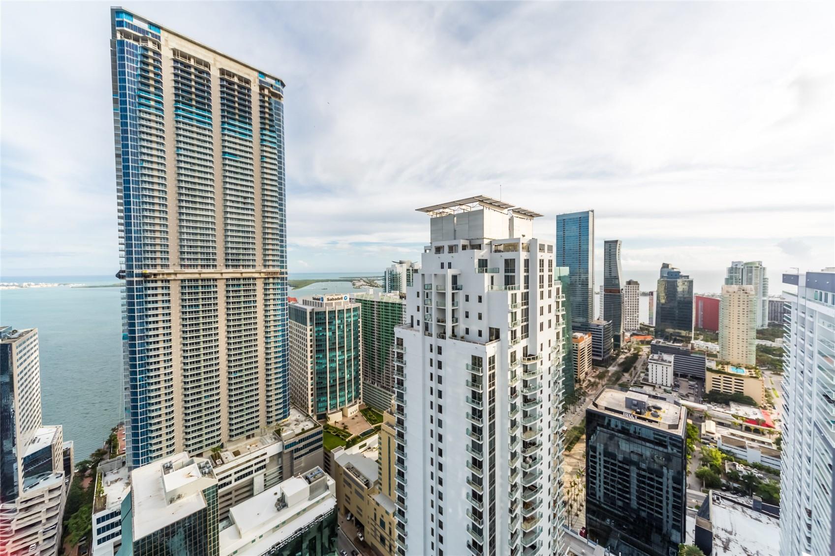1010 Brickell Ave #4805 Miami, FL 33131