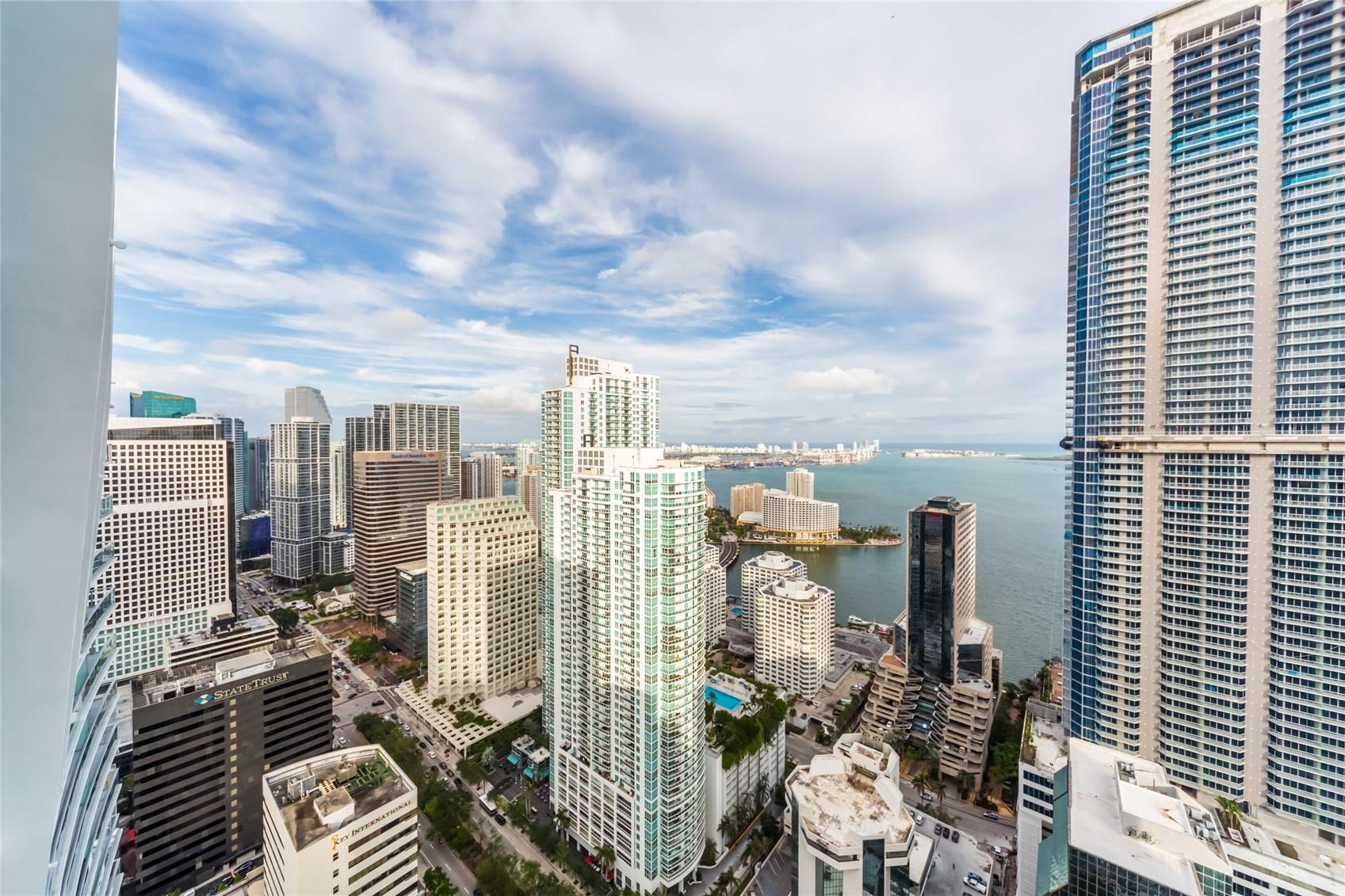 1010 Brickell Ave #4805 Miami, FL 33131
