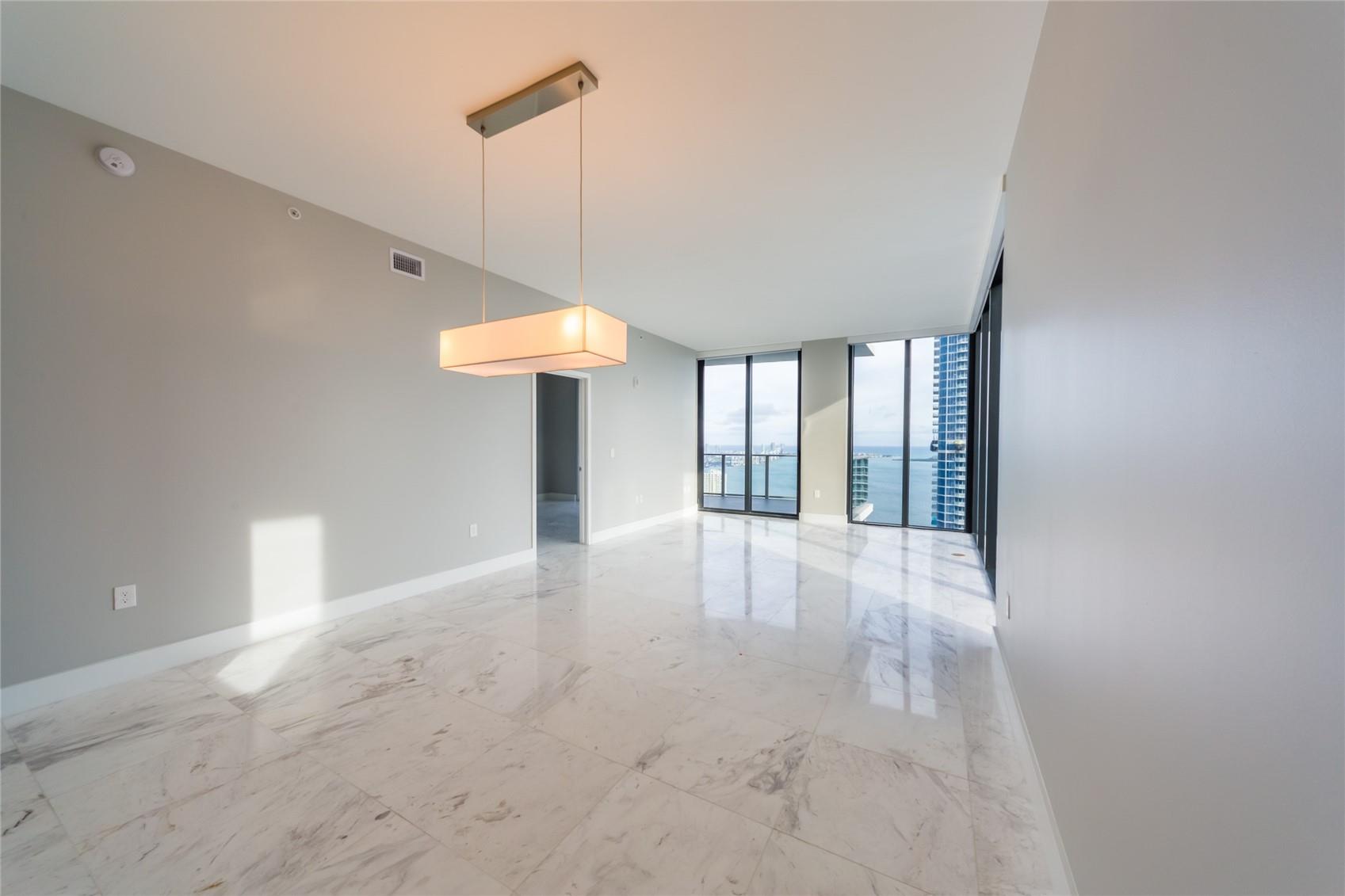 1010 Brickell Ave #4805 Miami, FL 33131