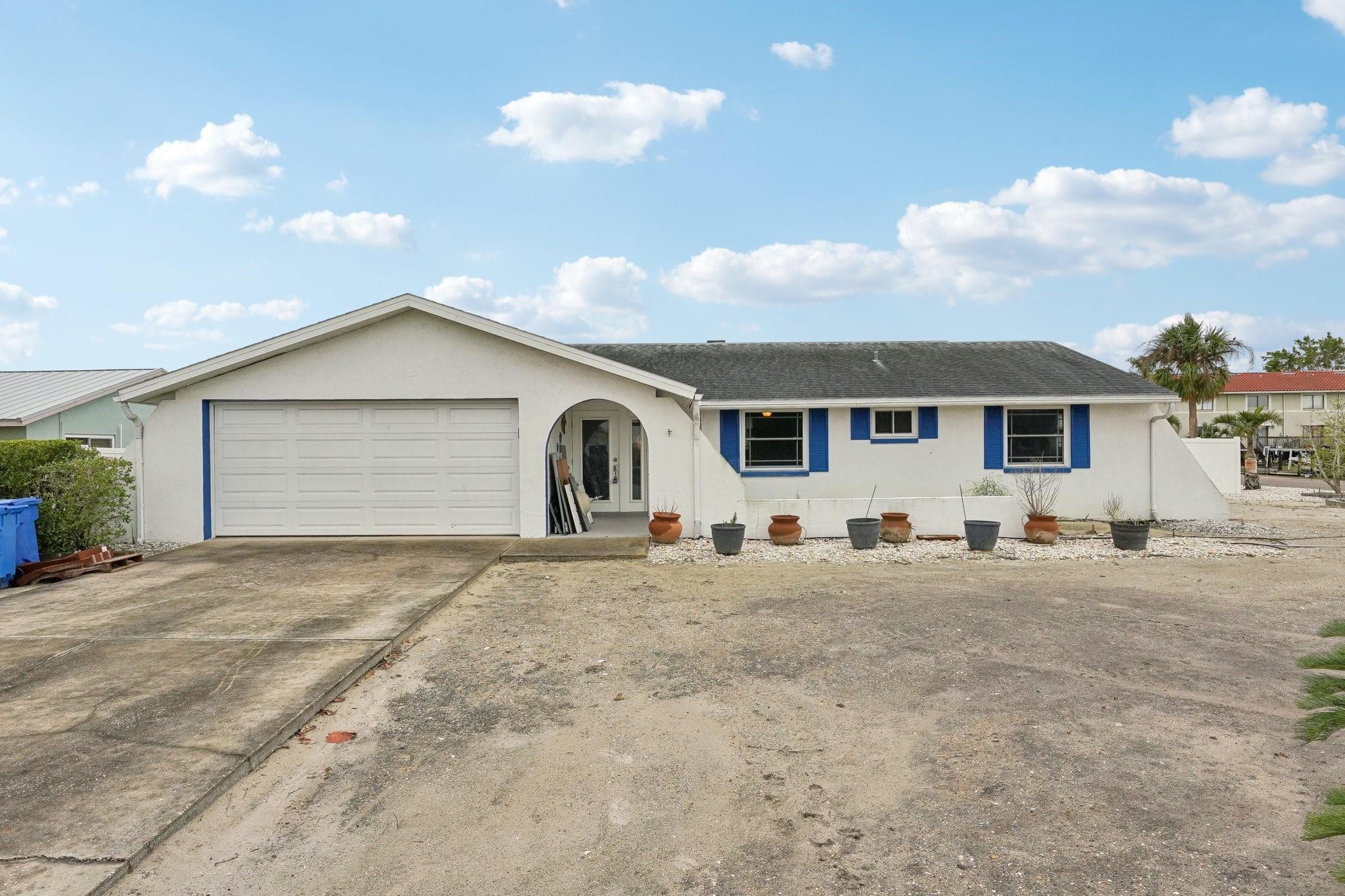 928 Spindle Palm Way