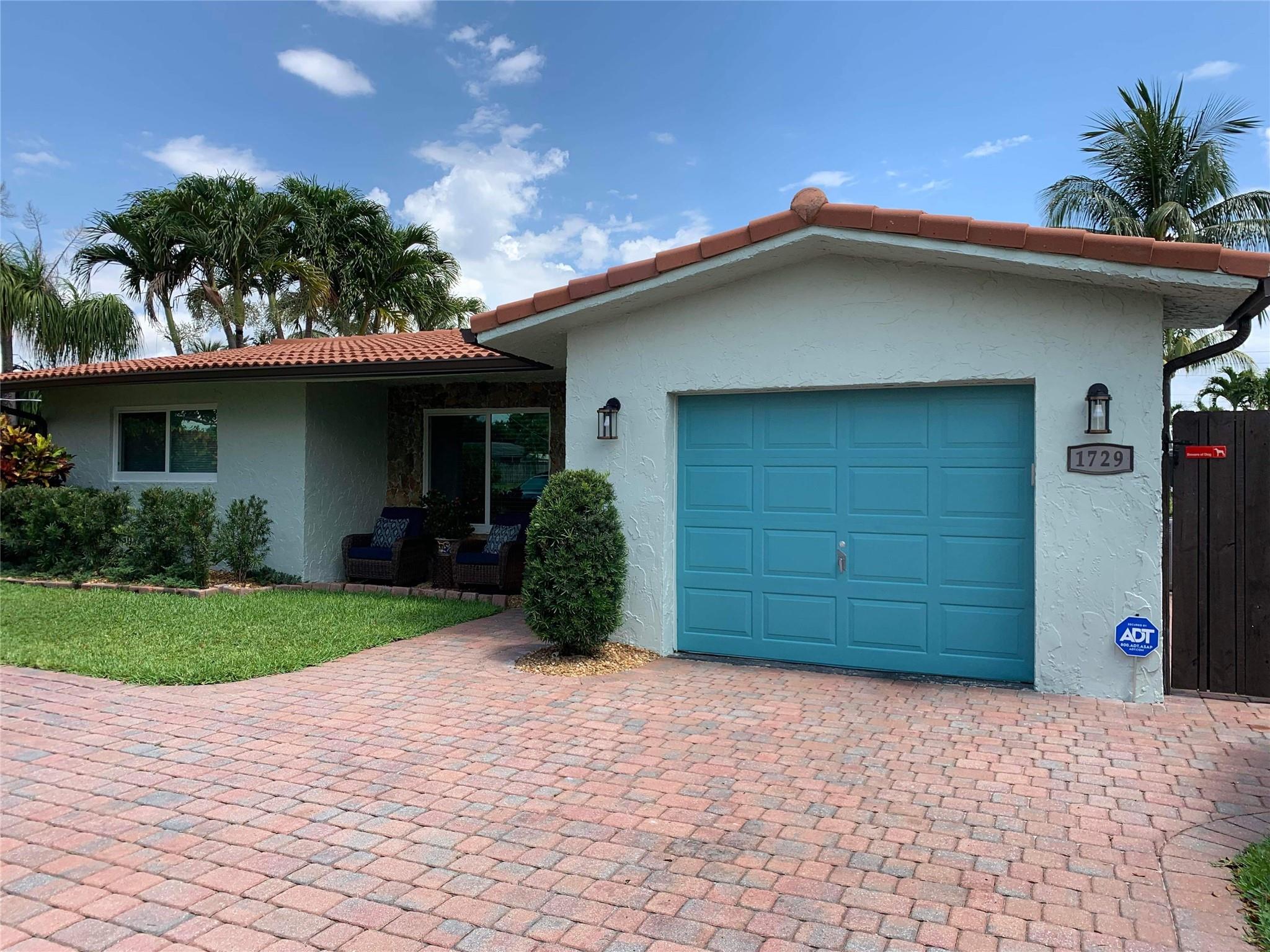 1729 NW 37th St