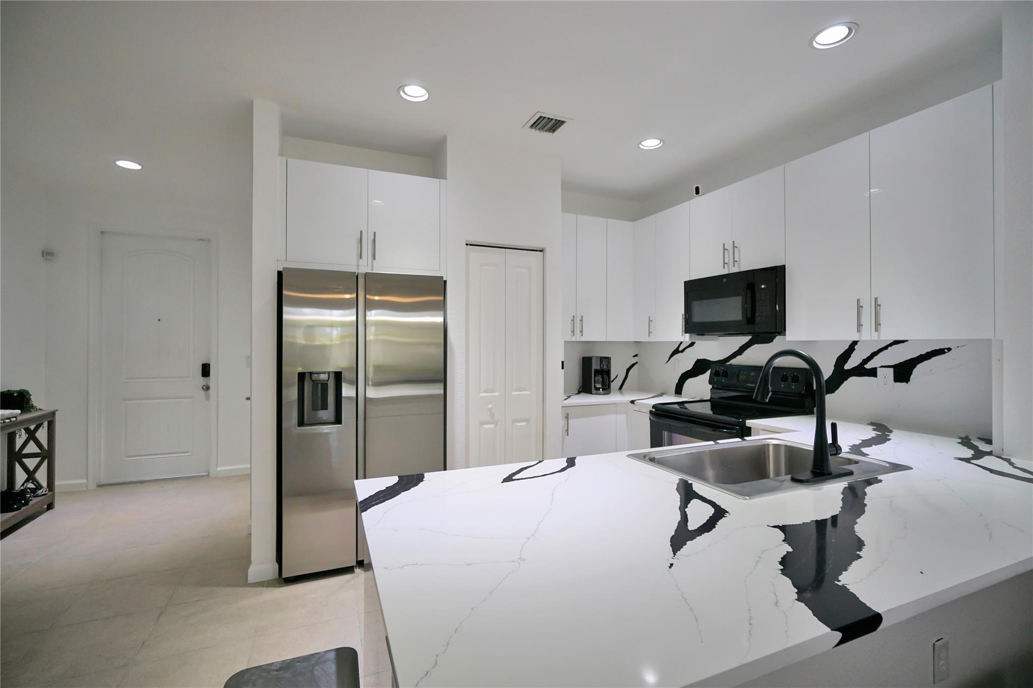 378 NE 47th Pl #378