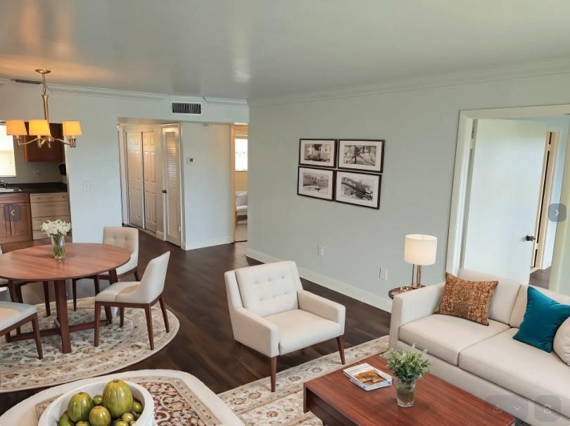 8225 Sunrise Lks Blvd #303