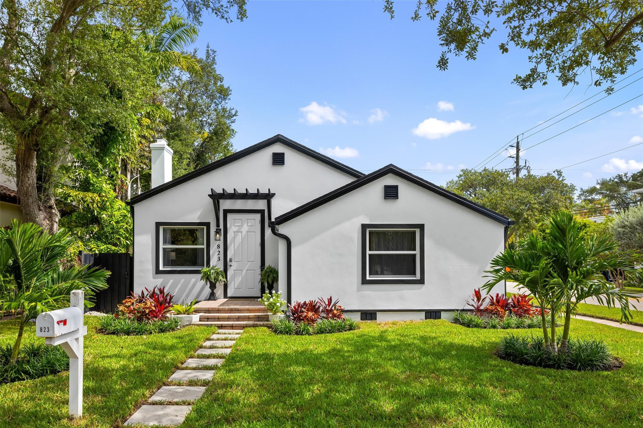 823 SE 7th St