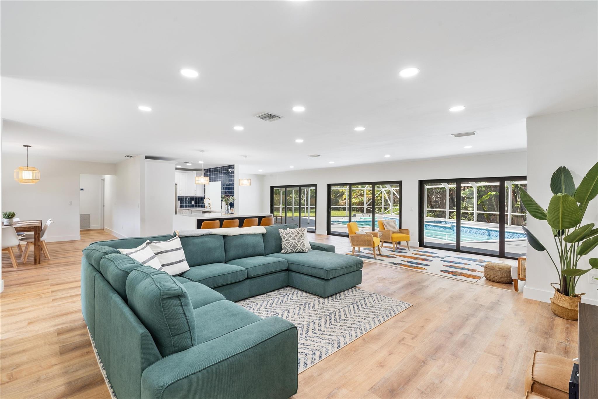 5189 Beechwood Rd