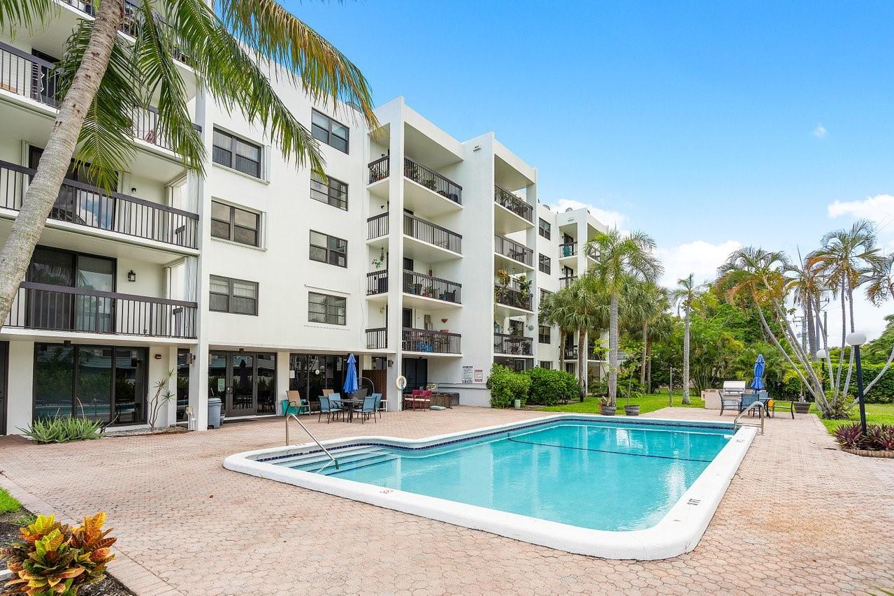 2707 NE 14th St Cswy #305