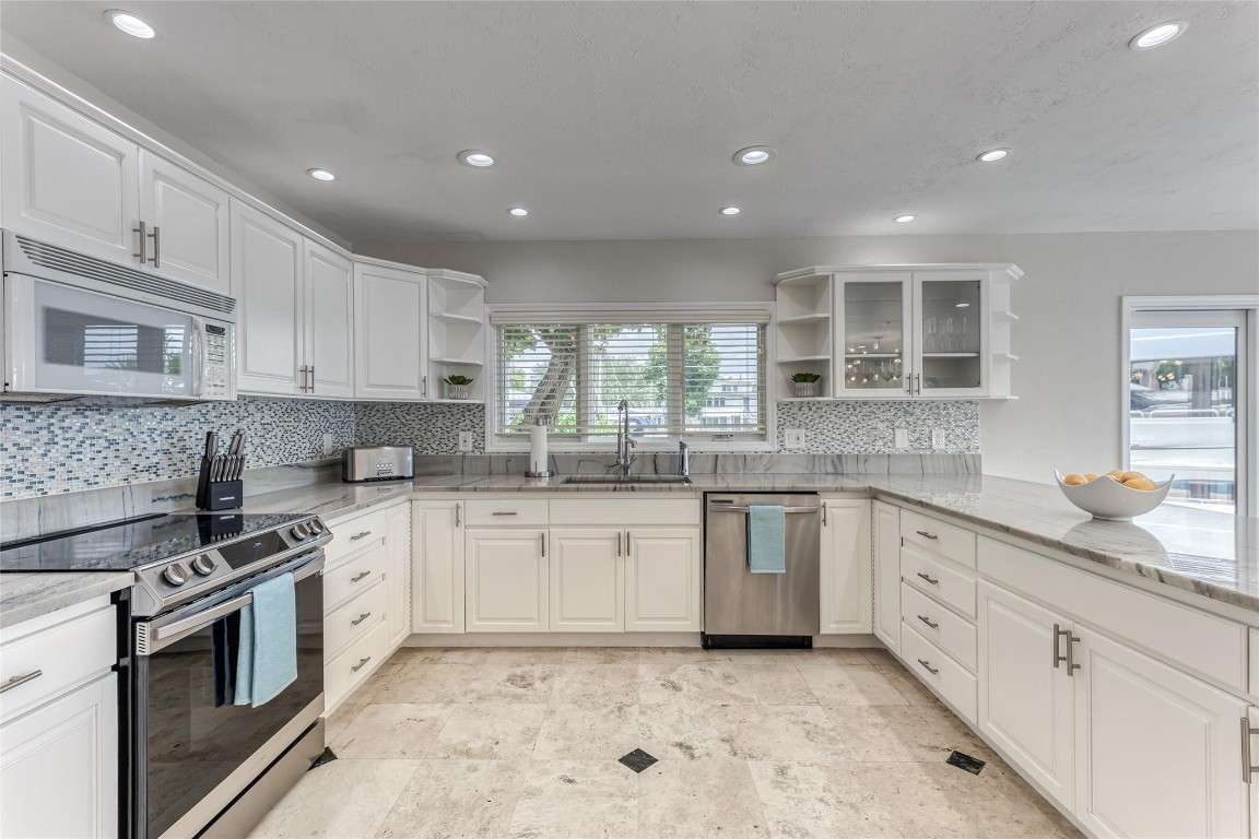 616 1st Key Fort Lauderdale, FL 33304