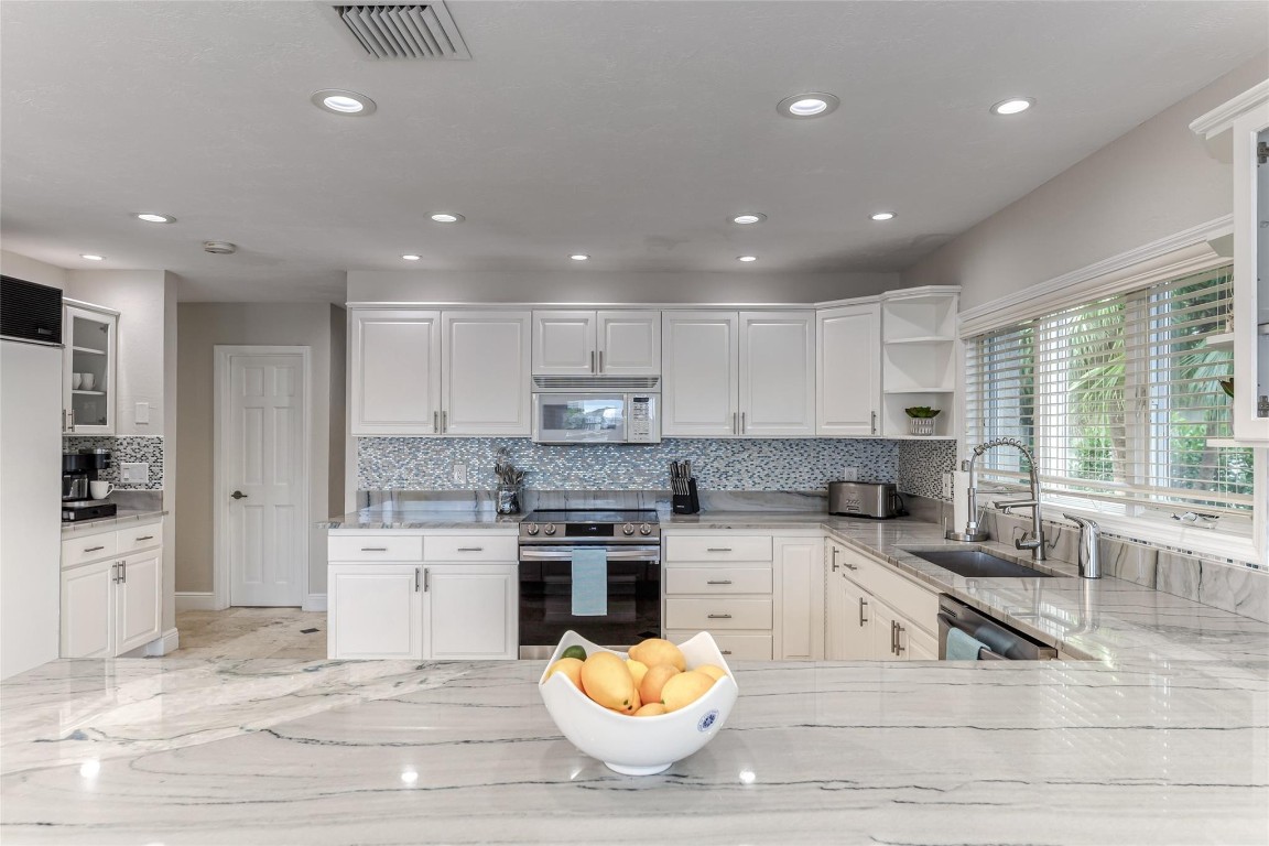 616 1st Key Fort Lauderdale, FL 33304