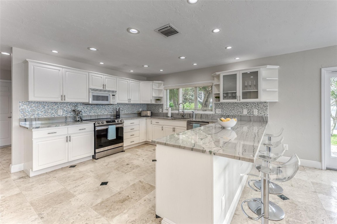 616 1st Key Fort Lauderdale, FL 33304