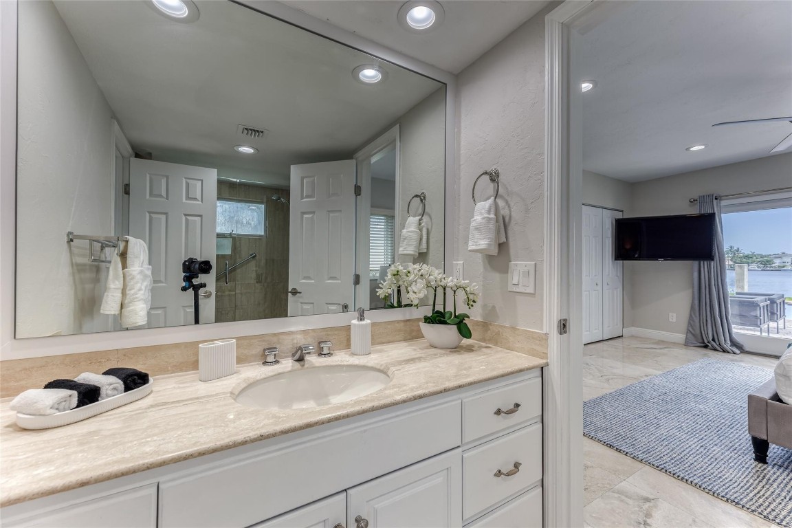 616 1st Key Fort Lauderdale, FL 33304