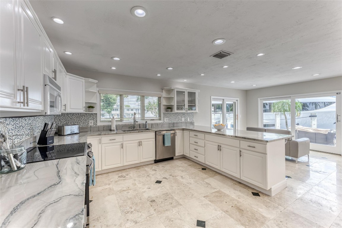 616 1st Key Fort Lauderdale, FL 33304