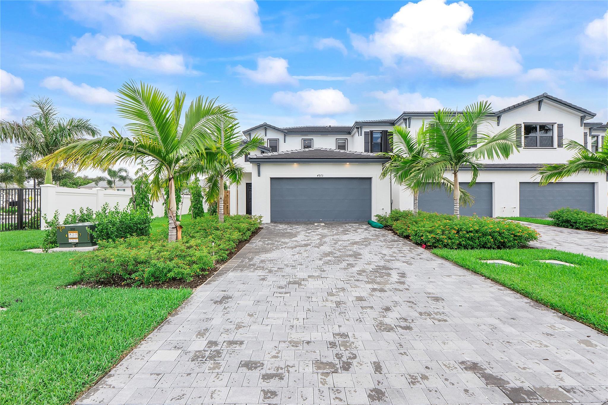 4973 Oakmont Dr