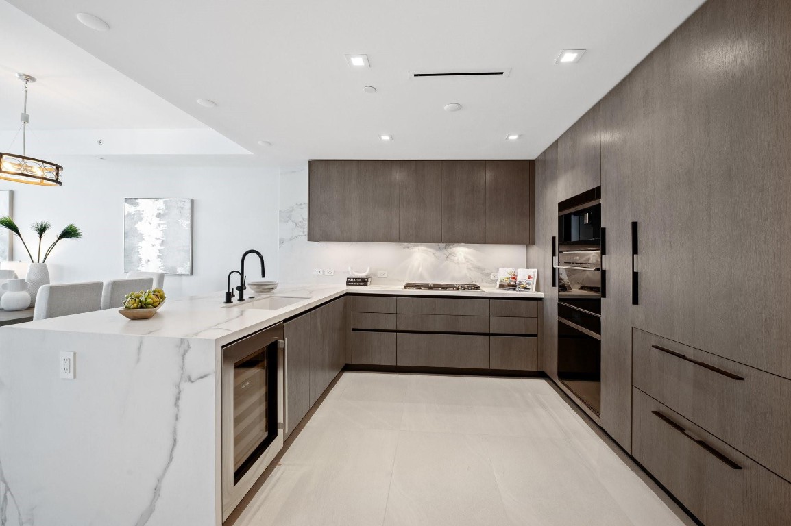 1116 N Ocean #1606 Pompano Beach, FL 33062