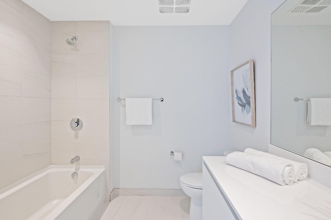 1116 N Ocean #1606 Pompano Beach, FL 33062