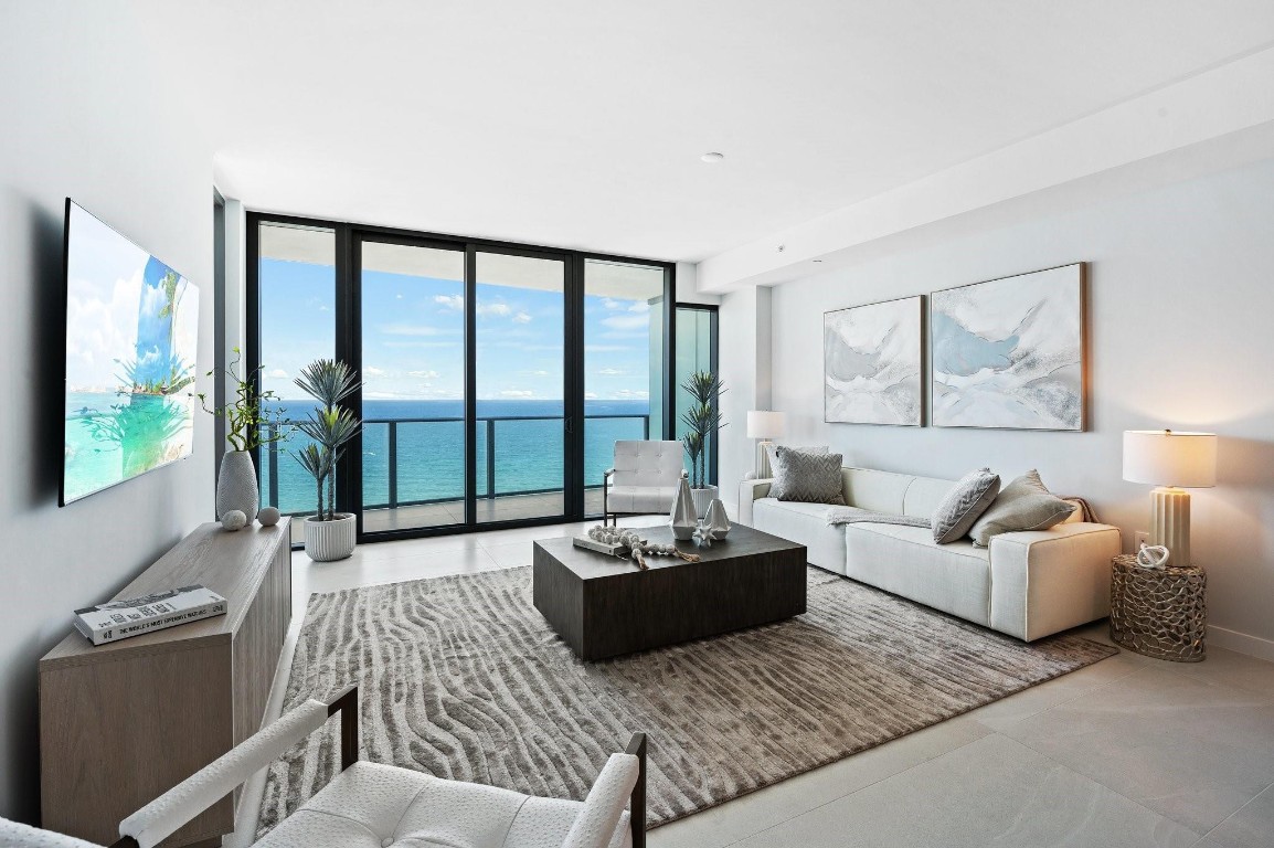 1116 N Ocean #1606 Pompano Beach, FL 33062