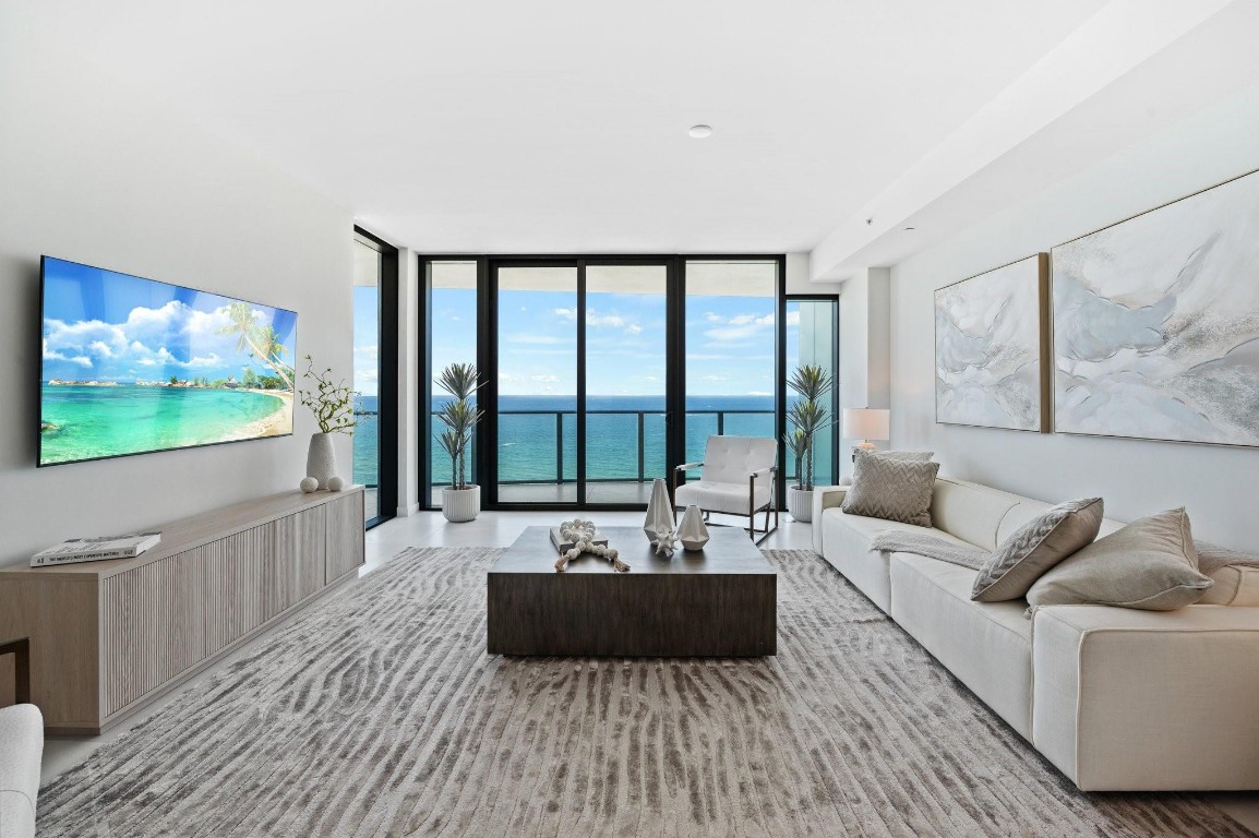 1116 N Ocean #1606 Pompano Beach, FL 33062