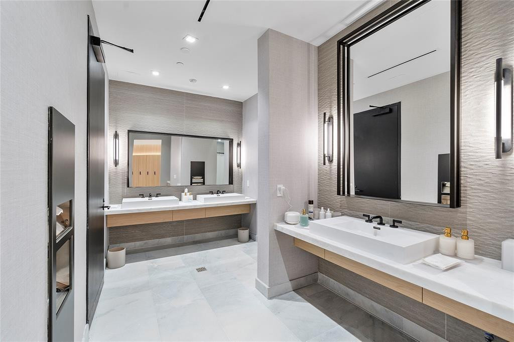 1116 N Ocean #1606 Pompano Beach, FL 33062