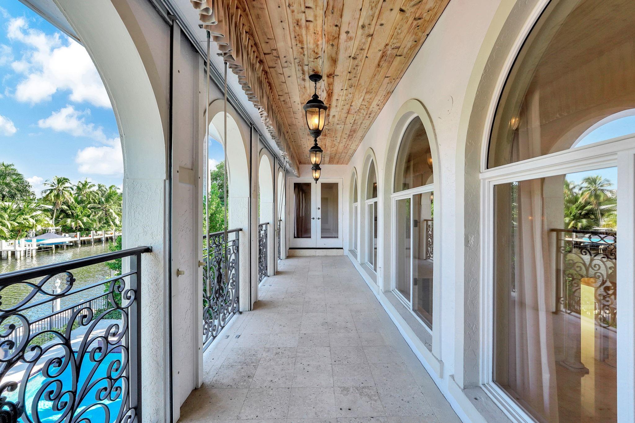 56 Fiesta Way Fort Lauderdale, FL 33301