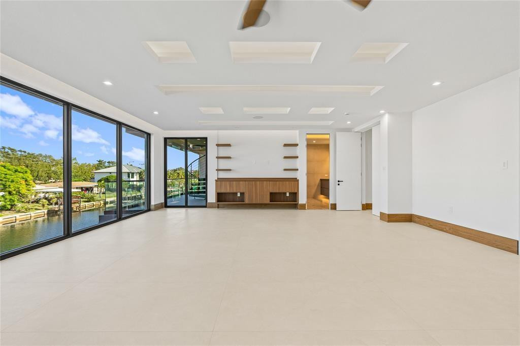 2441 NE 48th Lighthouse Point, FL 33064