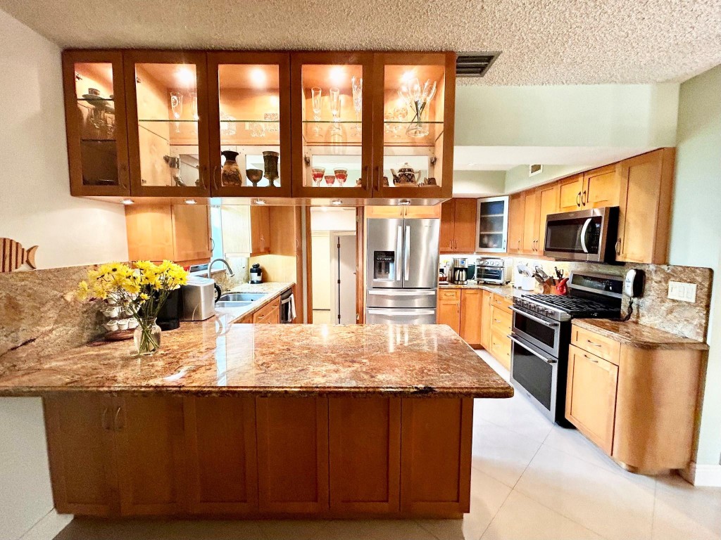 12900 N Bayshore North Miami, FL 33181