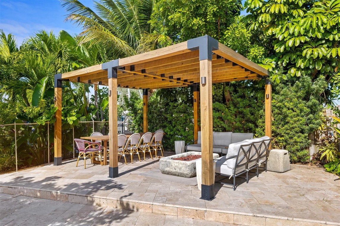 609 First Key Fort Lauderdale, FL 33304