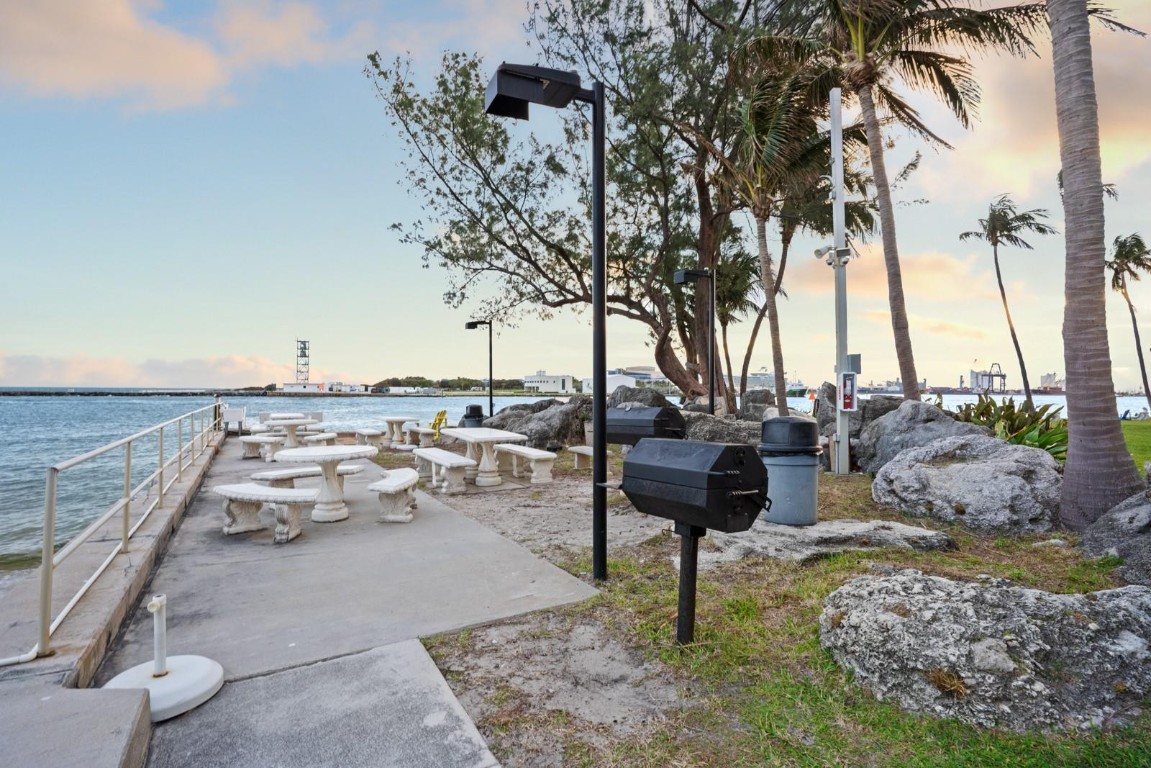 2100 S Ocean #16f Fort Lauderdale, FL 33316